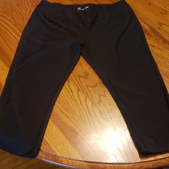 Under Armour Capri Leggings - Picture 1 of 2